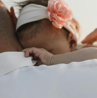 Nova lei amplia licença-paternidade para 20 dias